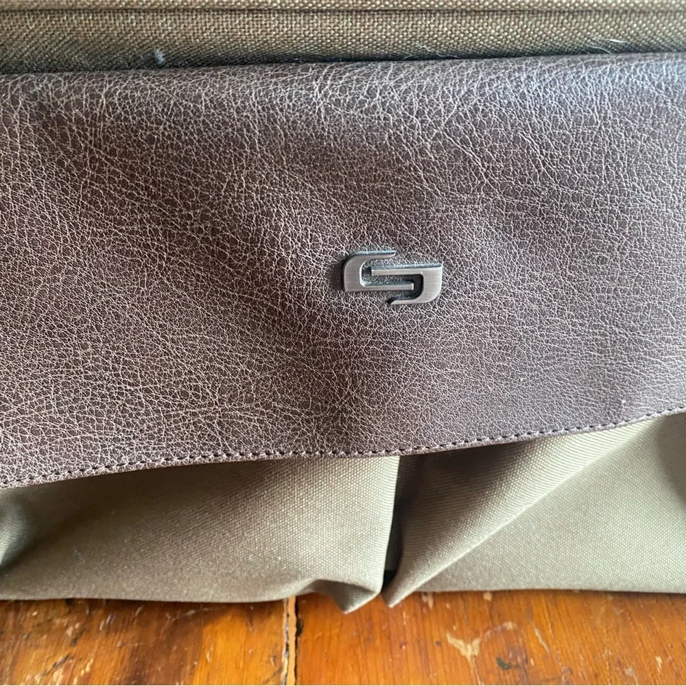 solo Olive Green and Brown Laptop Messenger Bag